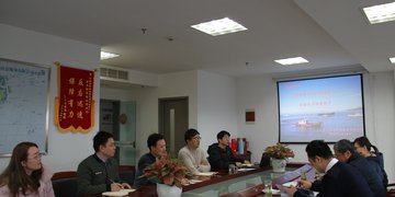 启动